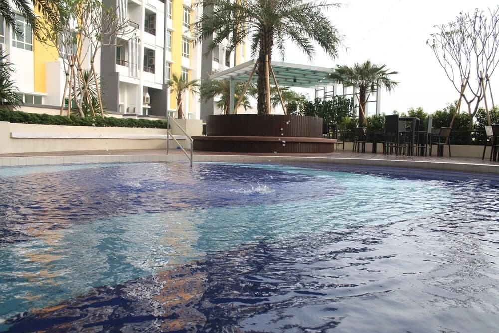 Ian's Majestic Condo - photo 14