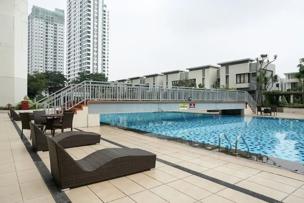 1BR Apartment at Cosmo Mansion near Grand Indonesia - photo 8