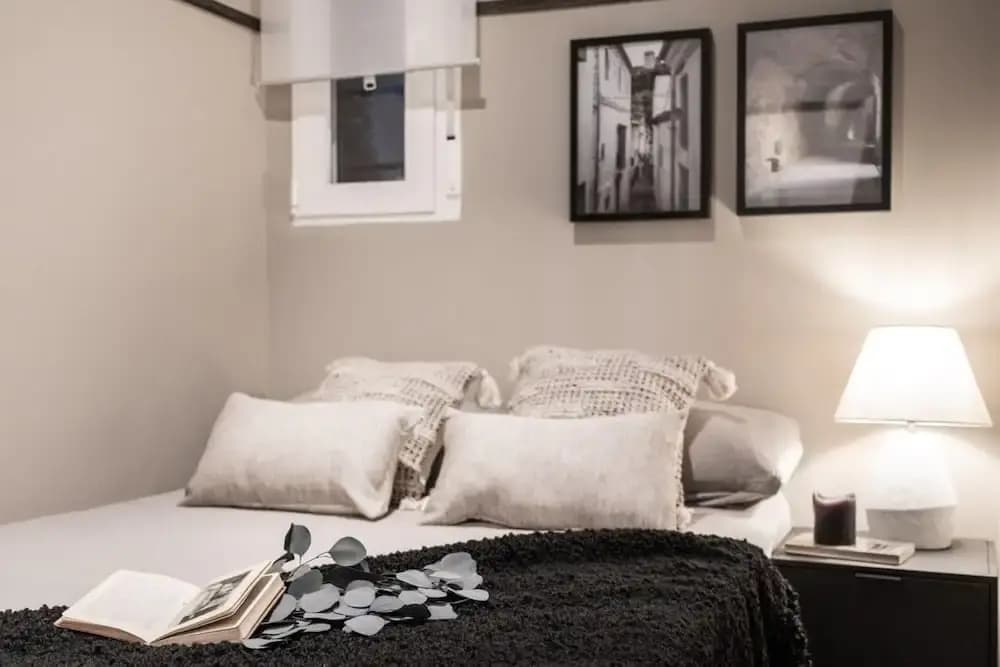 Utrera - 4 Bedrooms in Trafalgar - photo 13