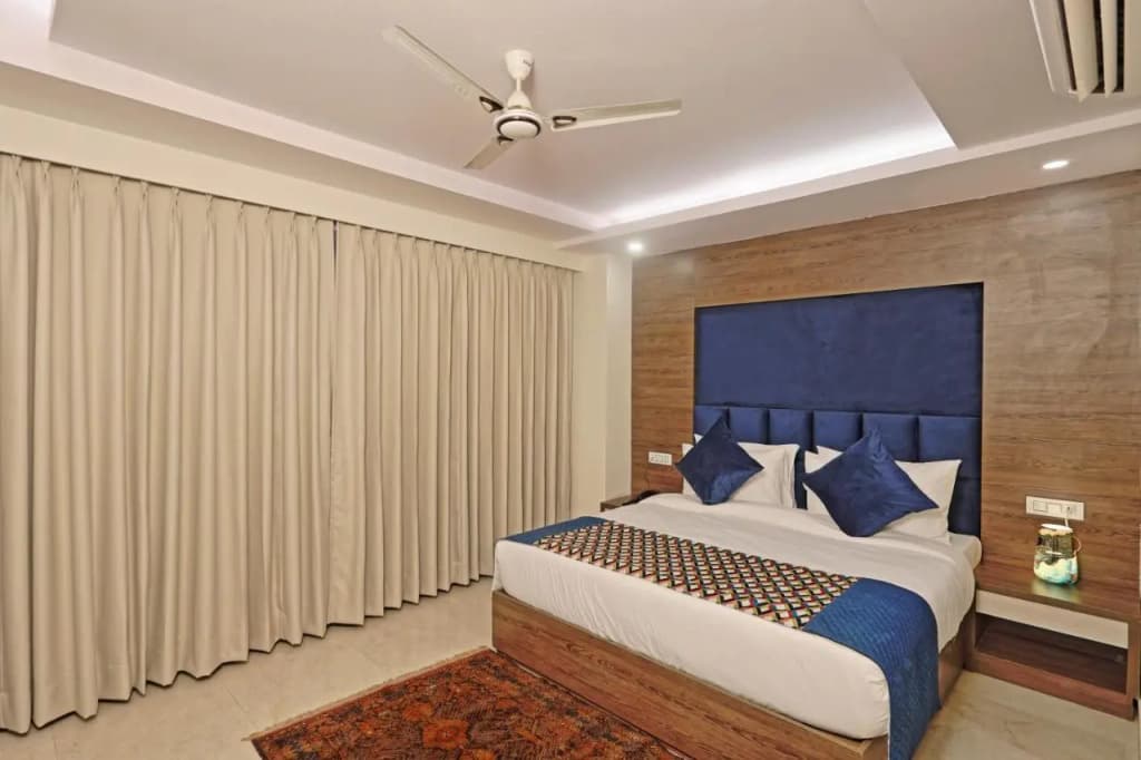 Hotel Cardinal Express OXMO Delhi Airport - photo 2
