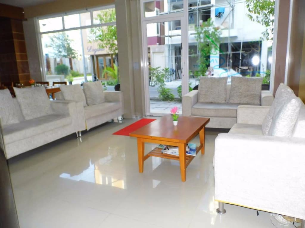 Beach Arena Inn - photo 2