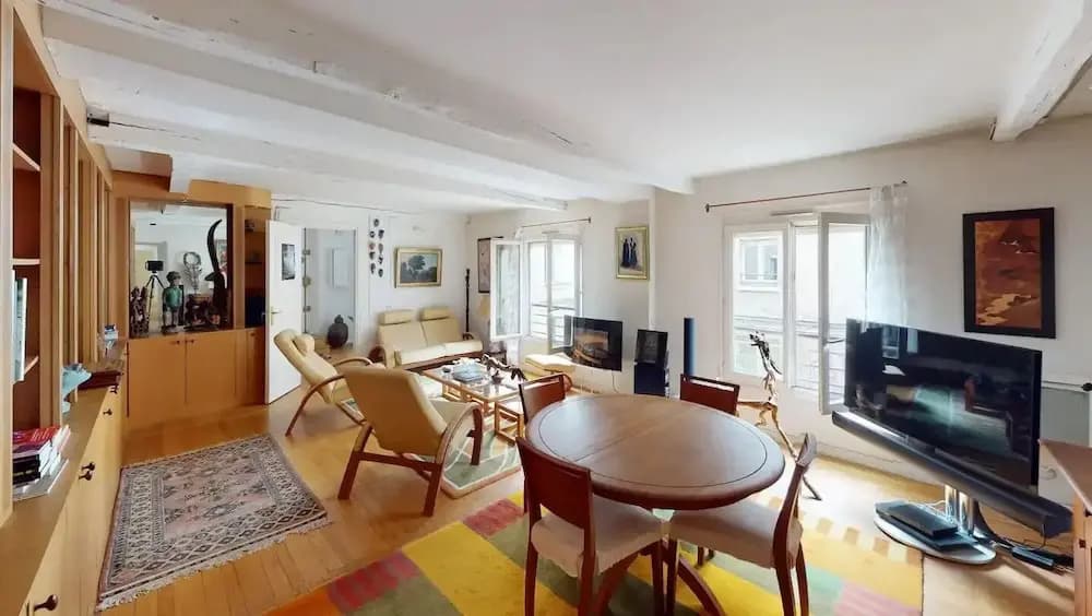 Marais Two Bedroom Haven - photo 12