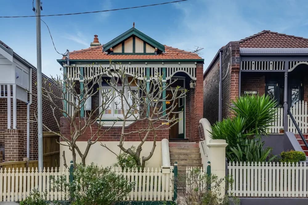 Stunning Inner City House Close to Fish Market - photo 9