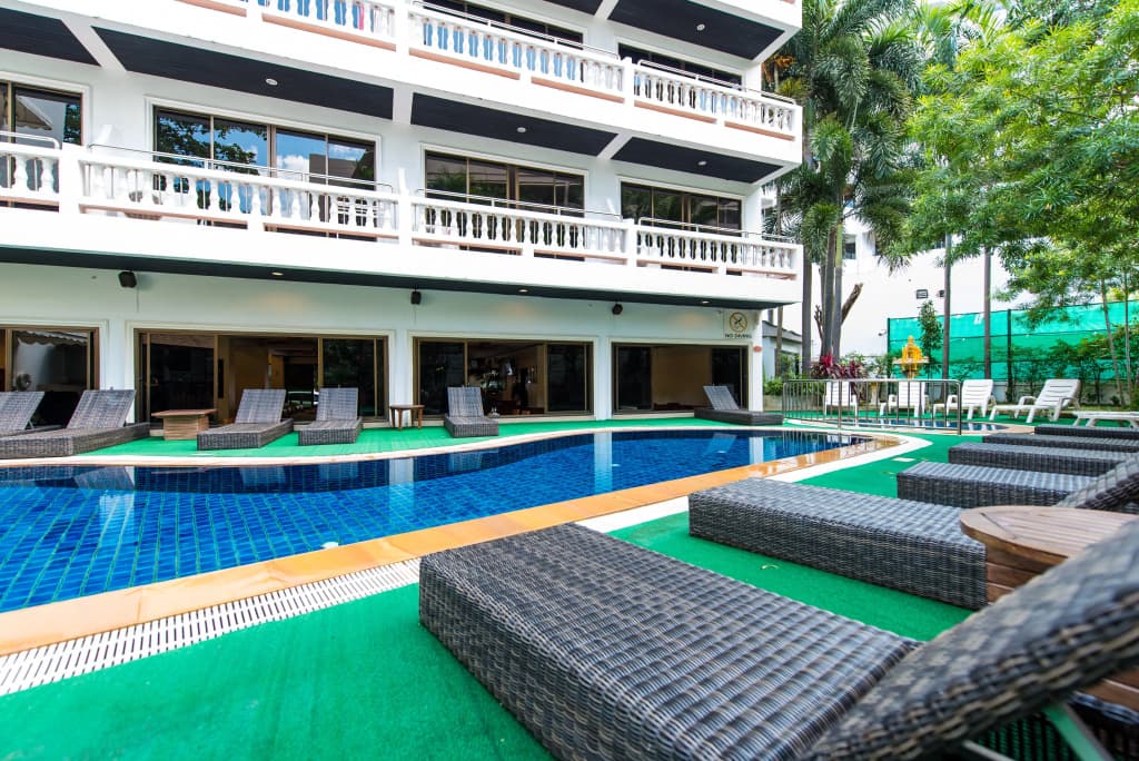 Hotel Inn Patong [Ex-Patong Beach Lodge] - photo 9