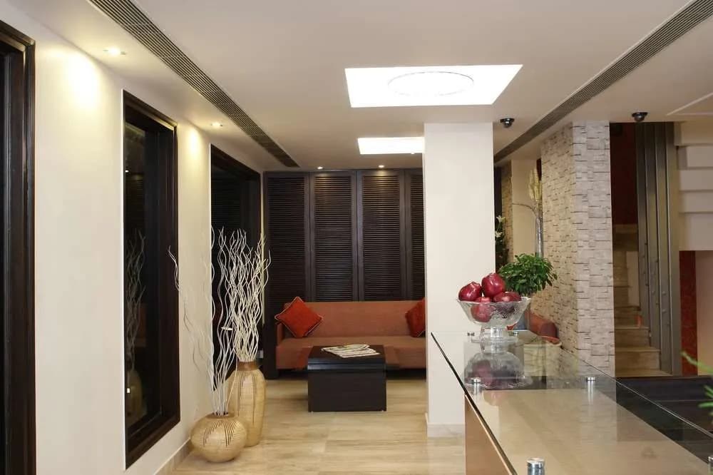Stallen Suites Nehru Place - photo 13