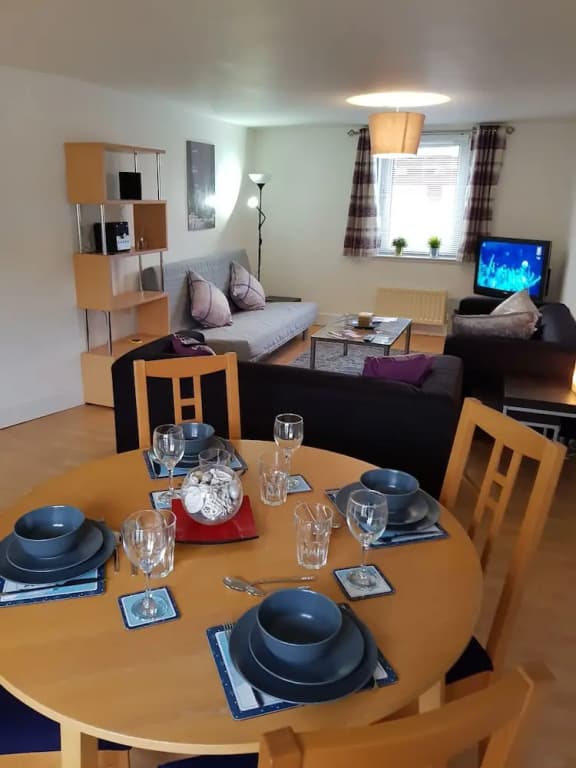 Executive Open Plan Apartment in Leith - photo 9