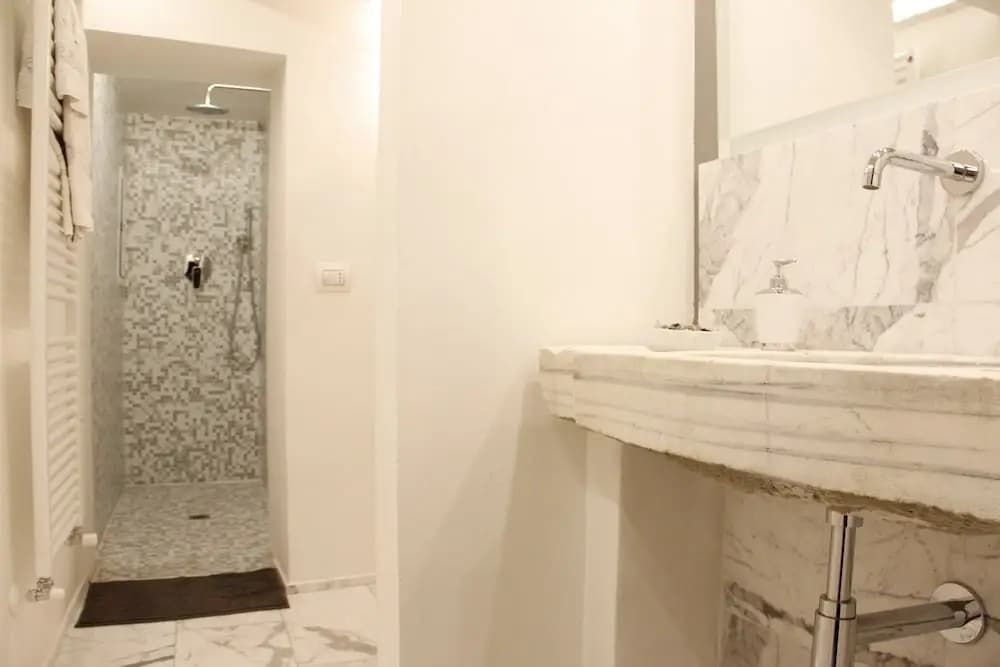 Art Apartment Borgo la Croce - photo 10
