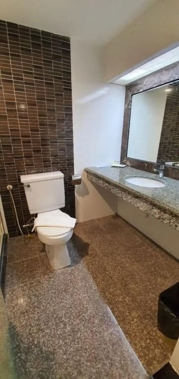 Kemena Plaza Hotel - photo 9