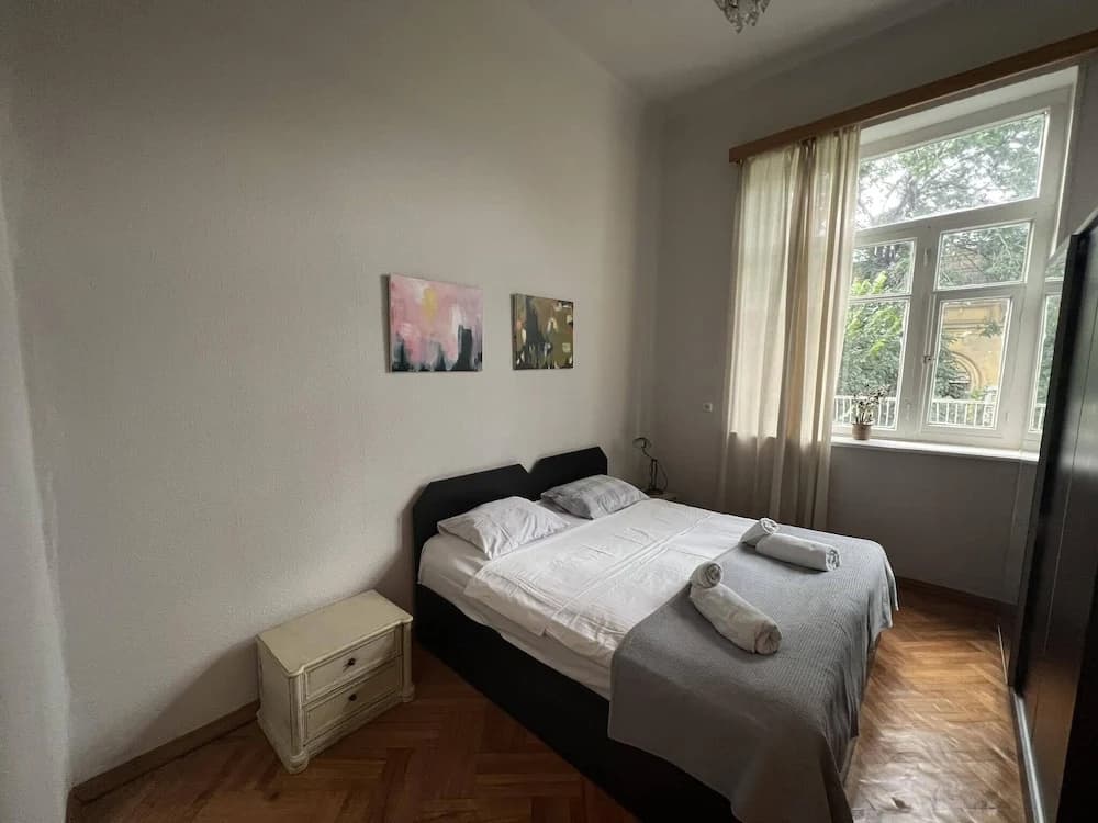Impeccable 2-bed Apartment in Central Tbilisi - photo 3