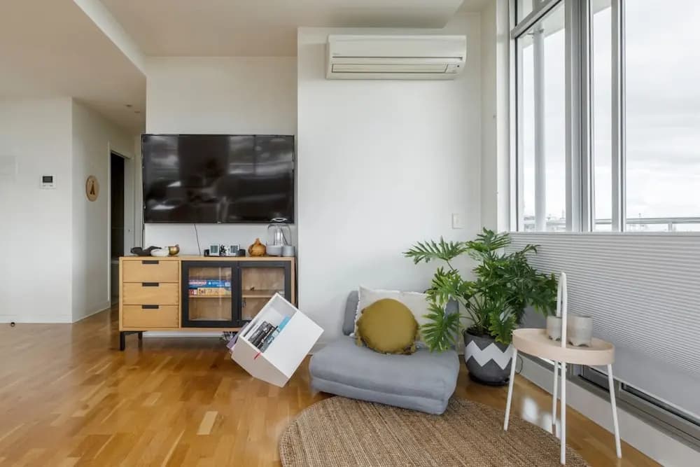 Stunning View 2-bed in Port Melbourne w/ Parking - photo 19
