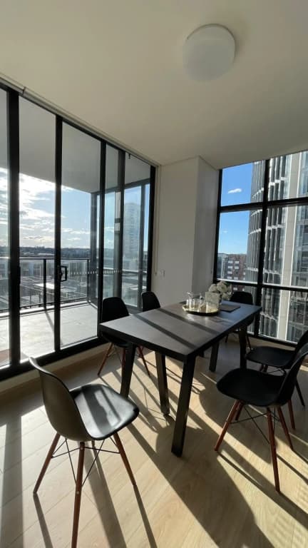 Wentworth Point Oversized balcony view apartment - photo 36