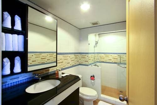 The Laurel Suite Apartment - photo 10