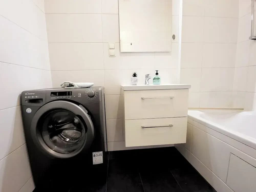 Apartment Schweglerstraße - photo 8