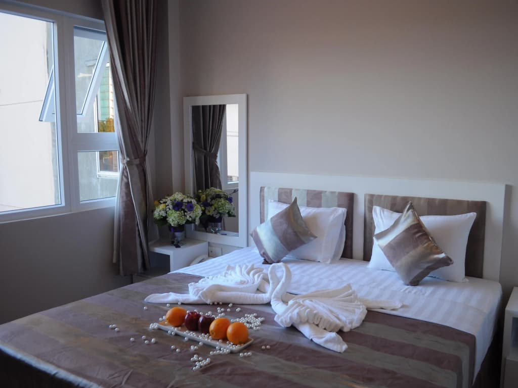Van Nam Hotel - photo 2