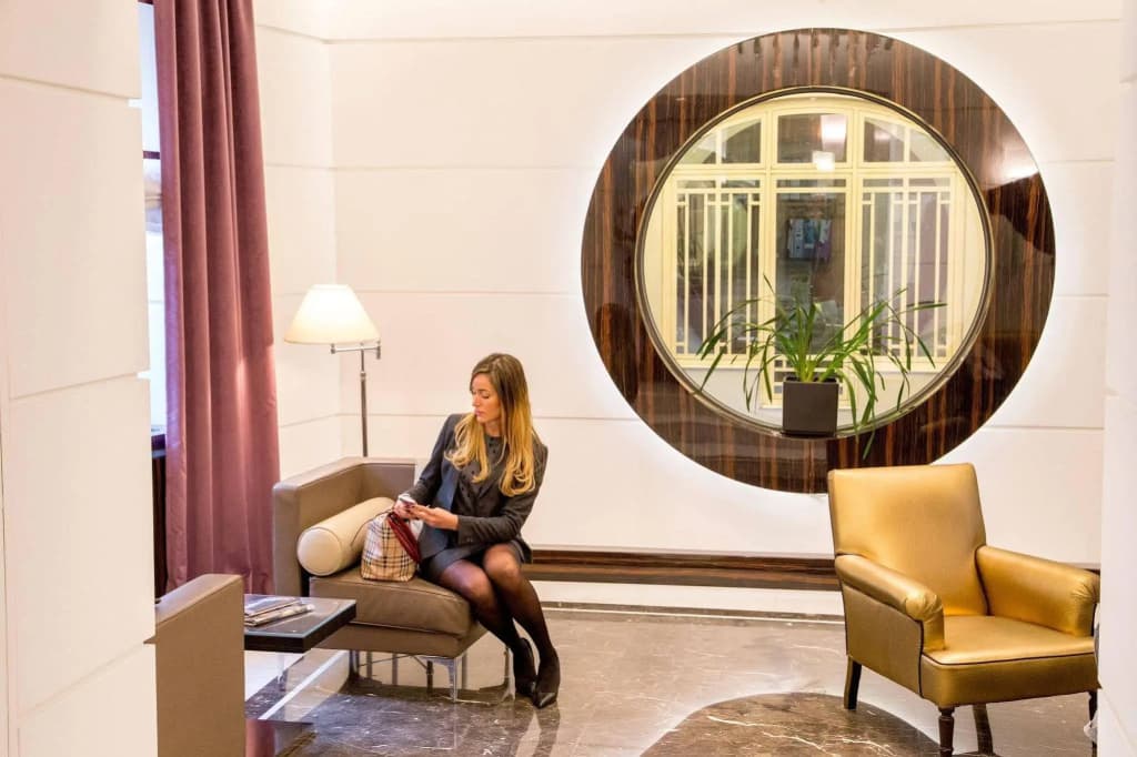 Alexandra Hotel - photo 25