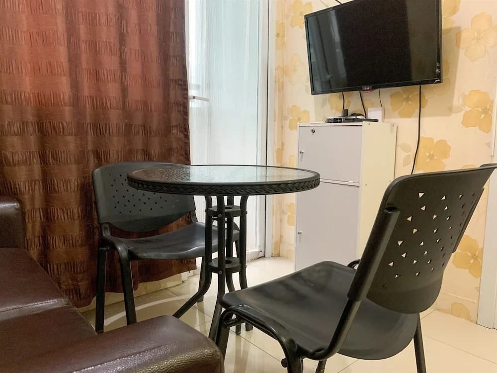 Comfort 2Br Apartment At Green Pramuka City - photo 10