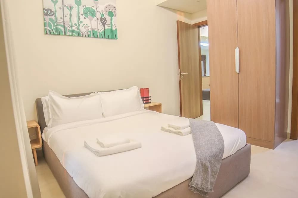2 Bedroom Apartment- Azizi Plaza - main photo
