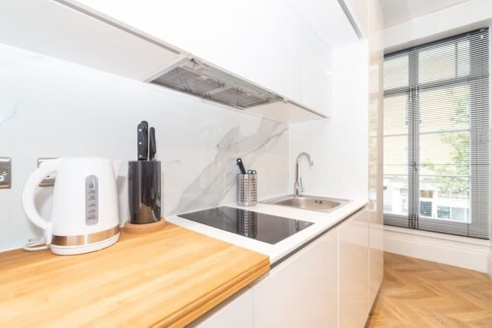 PML Apartments Southwick Street - photo 13