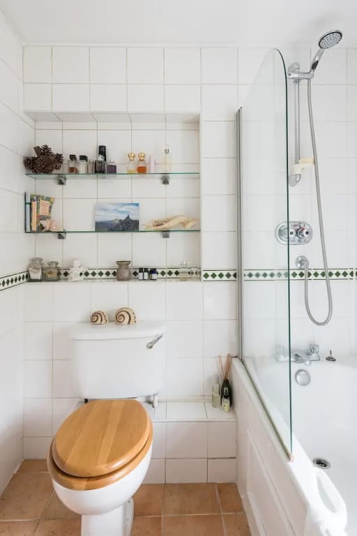 Distinctive Kensington 1-bed flat - photo 8