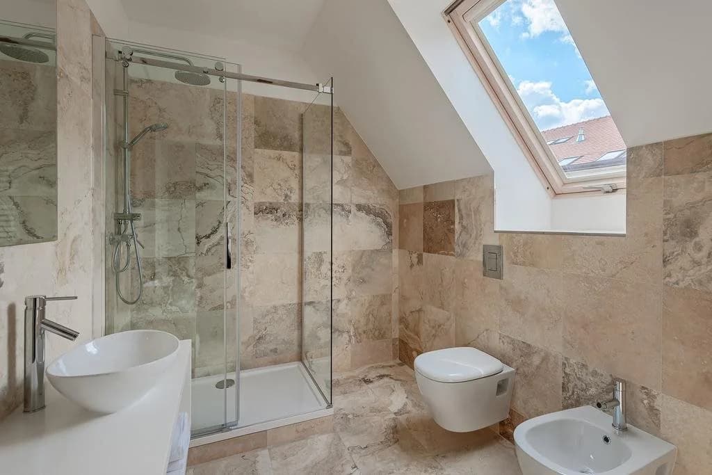 H7 Palace - photo 11