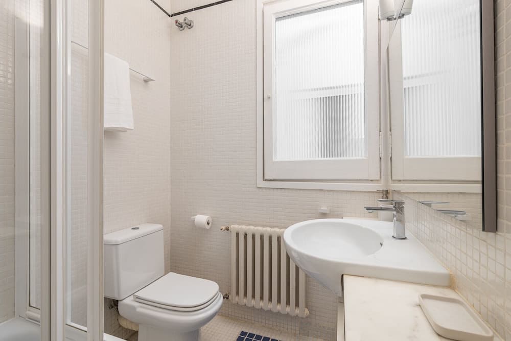 Balmes Apartment by Olala Homes - photo 8