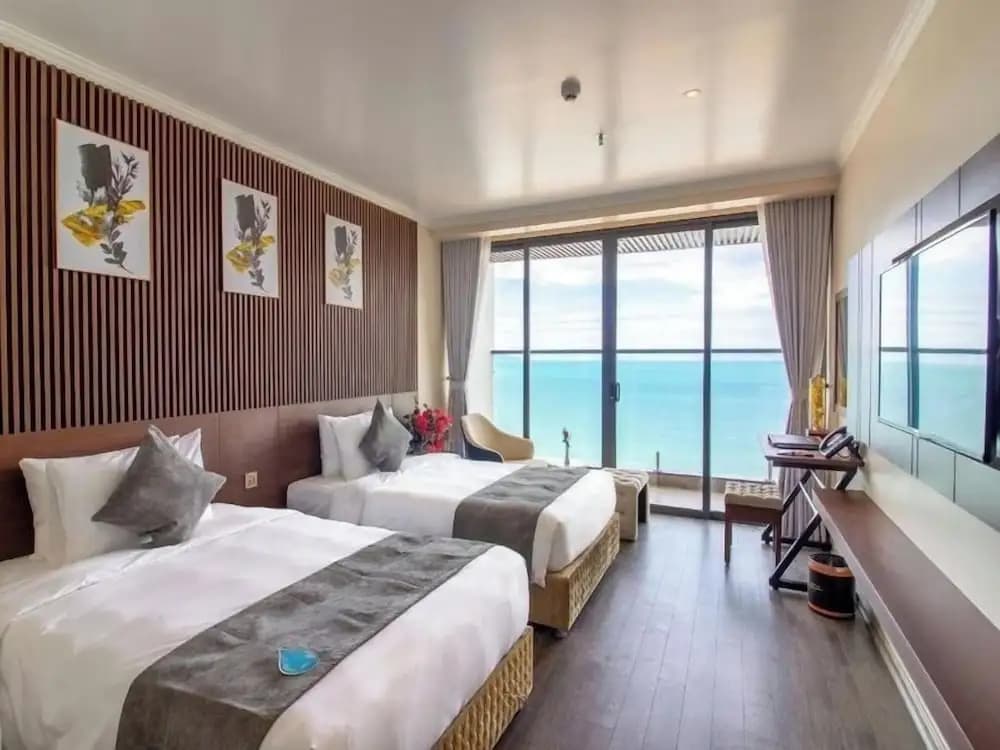 La Vague Hotel - photo 2