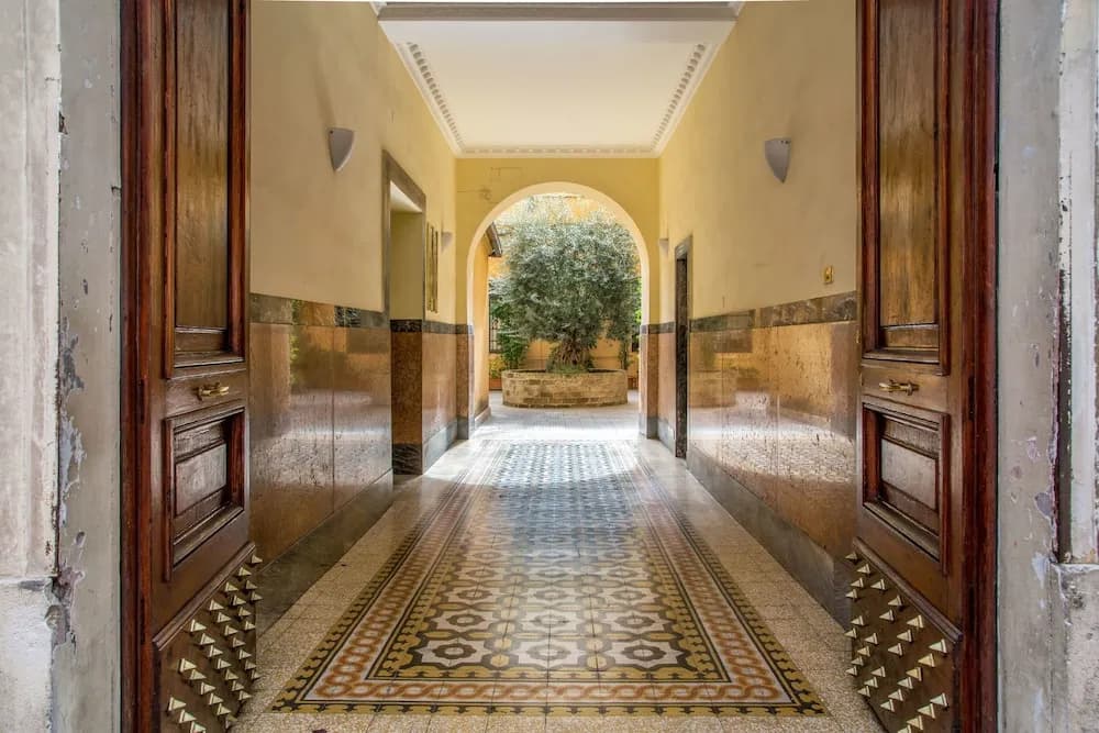 Vatican Suites Apartments - photo 13