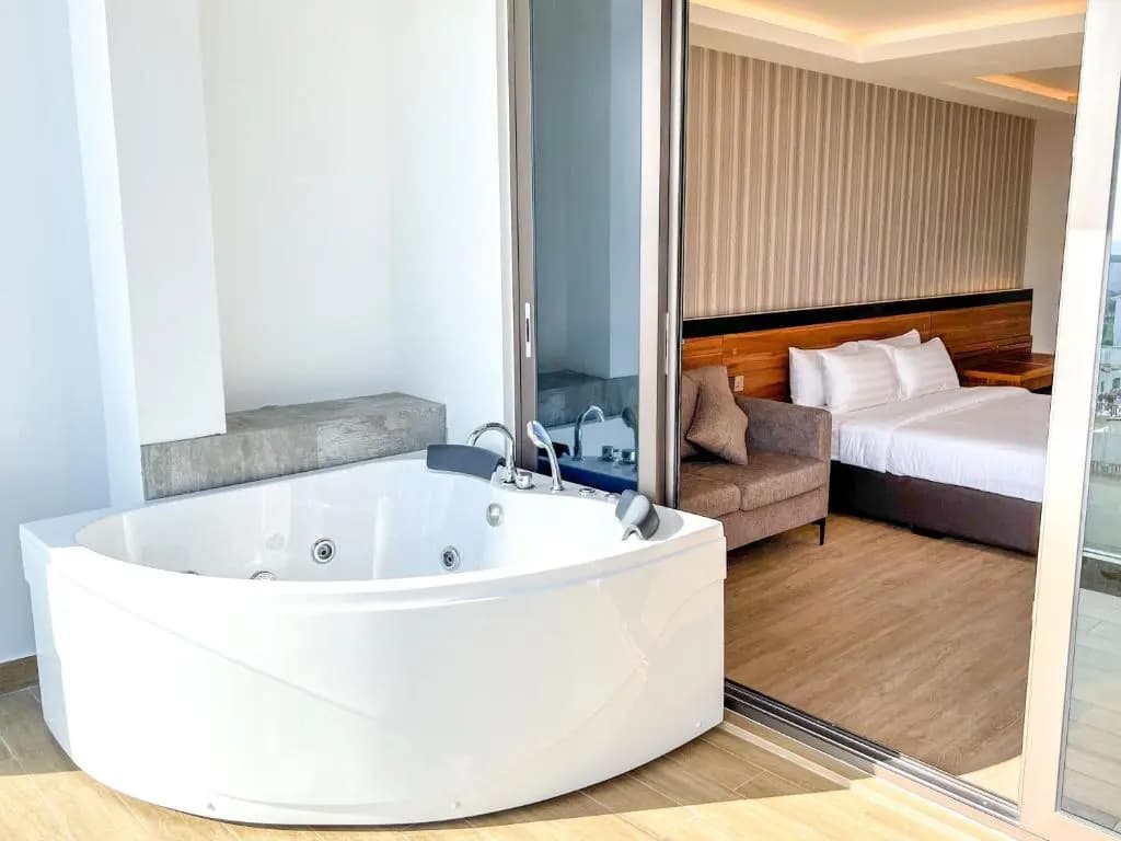 Triton Prestige Seaview and Spa Hotel - photo 37