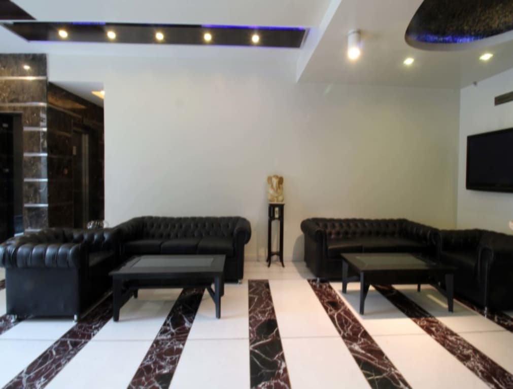 Hotel Aman Deluxe - photo 8
