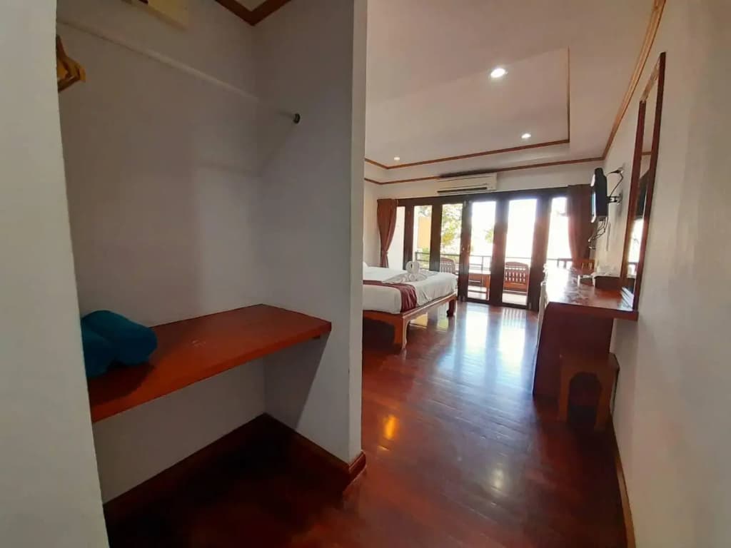 Lipa Bay Resort - photo 10