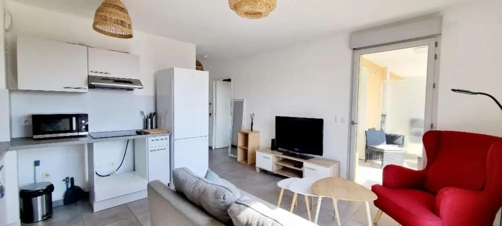 Nice 40m With Wifi Balcon Near The City - photo 2