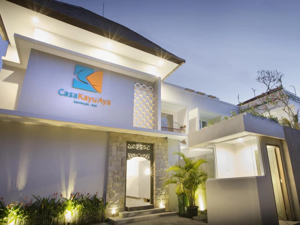 Hola Seminyak - main photo