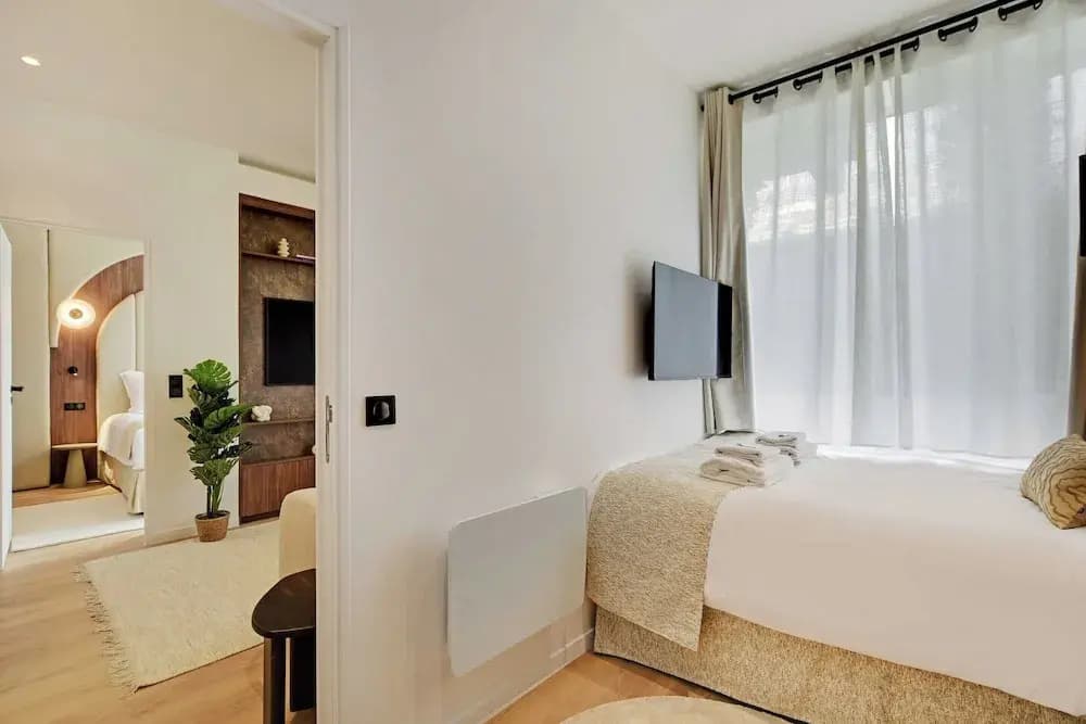 Newly Refurbished Flat in Heart of 18th District - photo 1