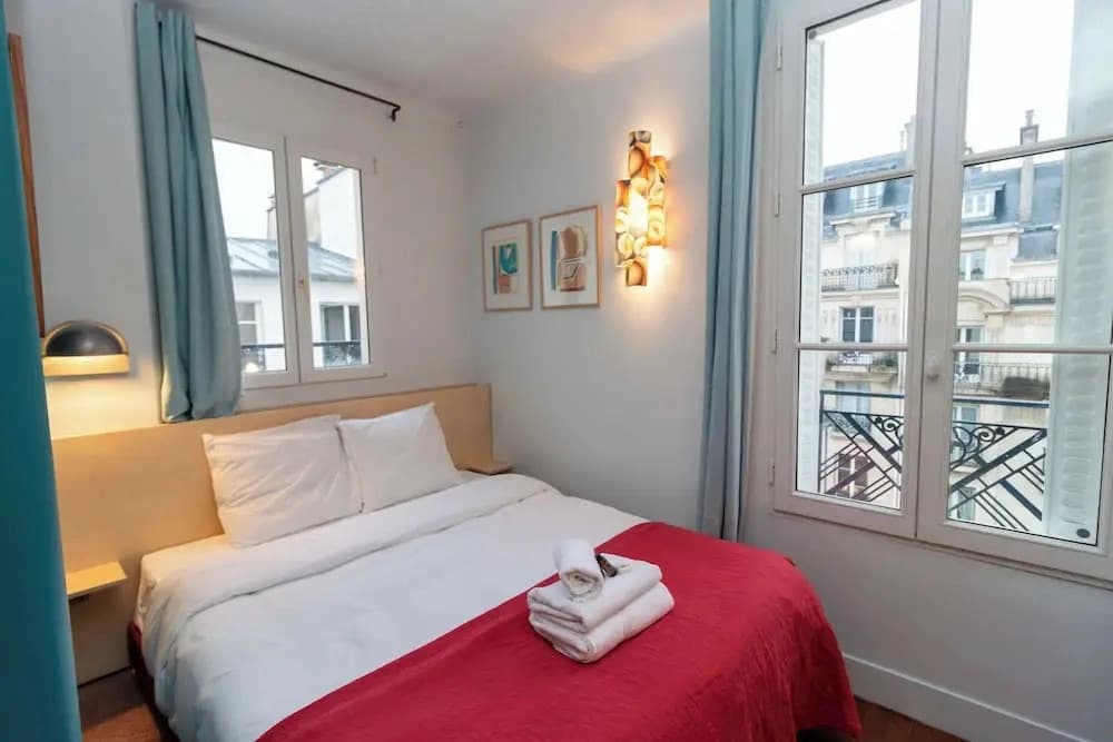 Superb Flat With Terrace in the Centre of Paris - photo 3