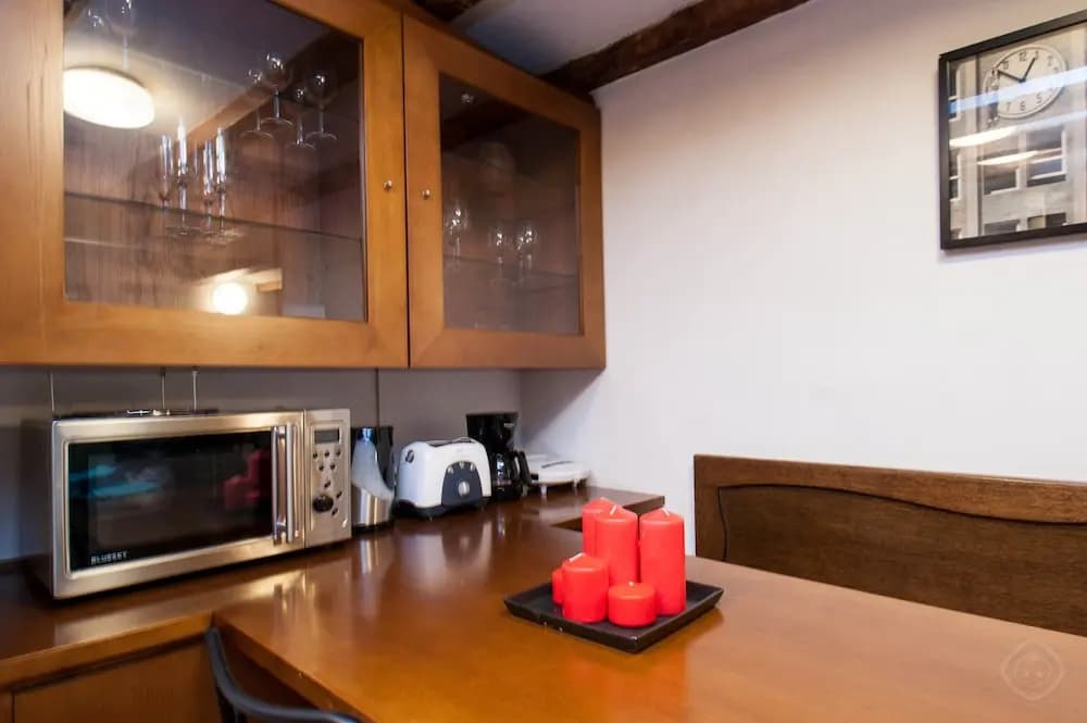 Rustic Poble Sec Apartment - photo 17