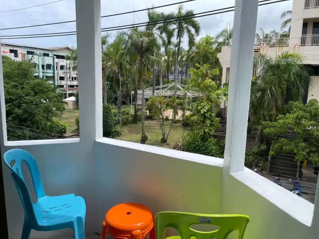 Skipper's Guesthouse - photo 10
