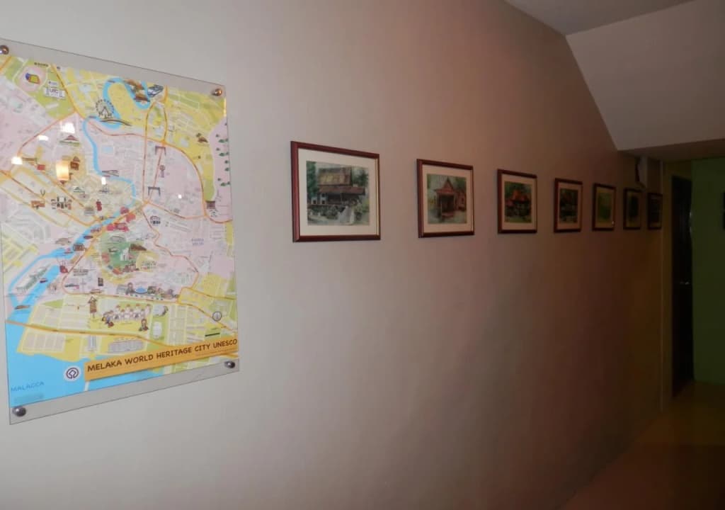 Travellers Planet Hotel & Guest House - photo 14