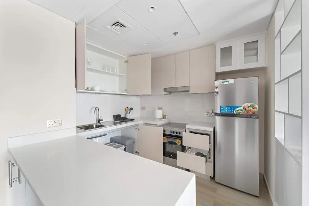 Silkhaus Canalside 1BR Water s Edge Yas Island - photo 8