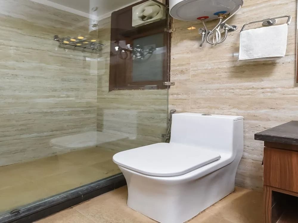 OYO 16540 Prem Home - photo 10