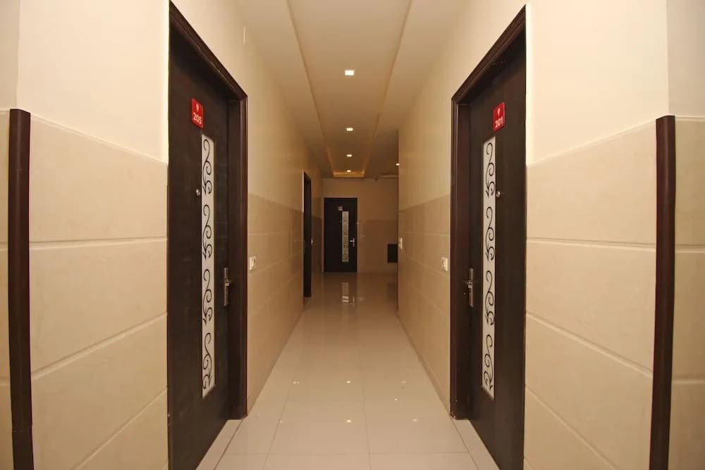 OYO Flagship 737 Paschim Vihar - photo 15