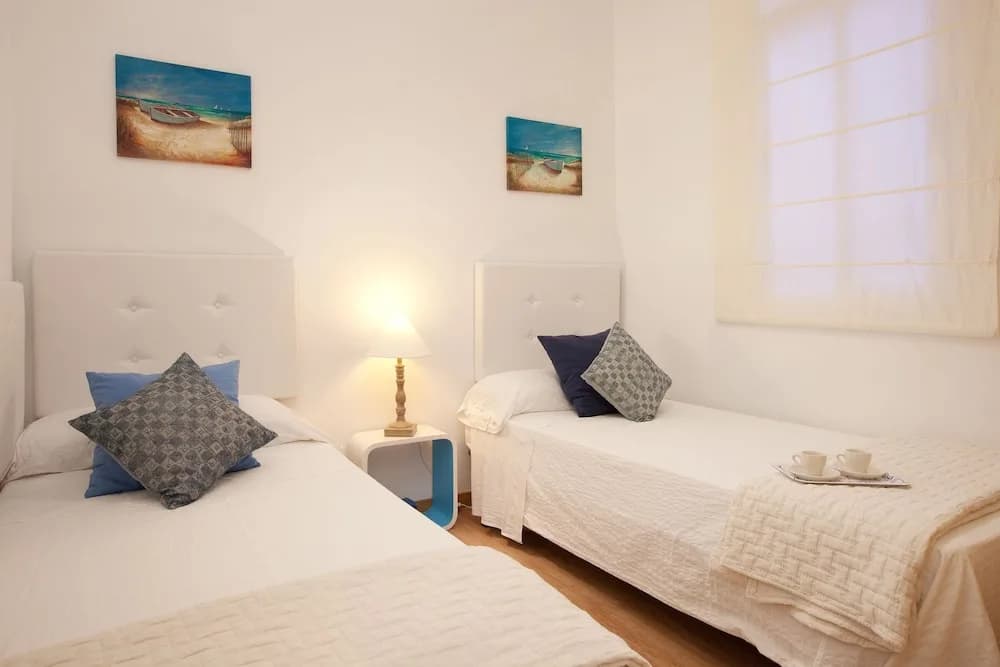Sagrada Gaudi 2BD - photo 2