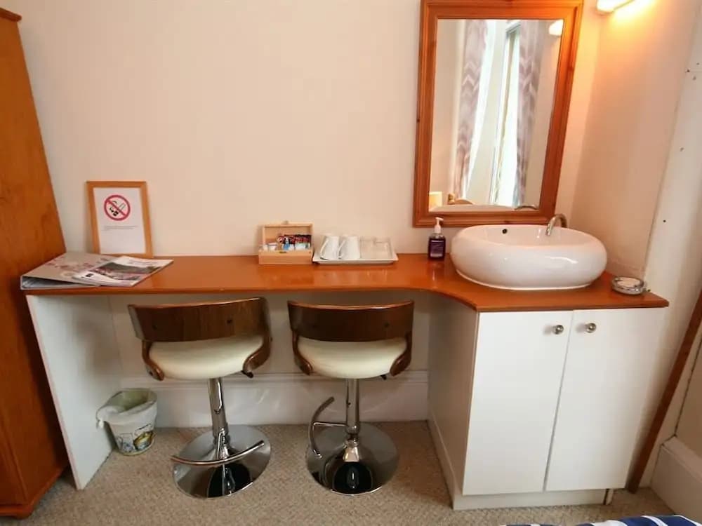 Halcyon Hotel - photo 4