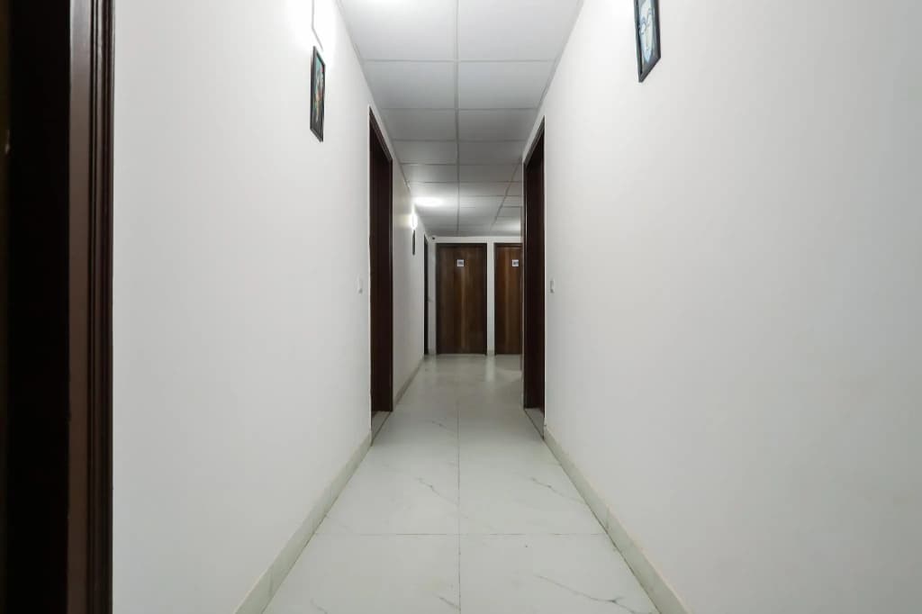 OYO 28606 Kavya Residency - photo 9