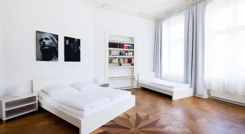 Great Home in Berlin (Mitte 1) - photo 1