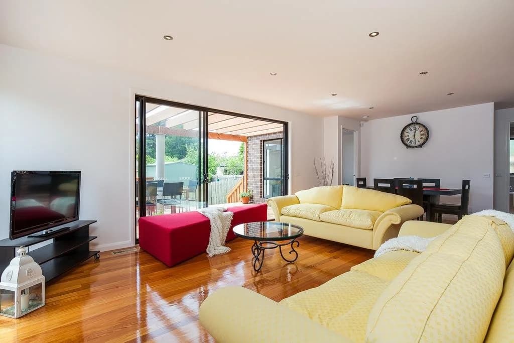Barefoot Beach Holiday House - photo 2
