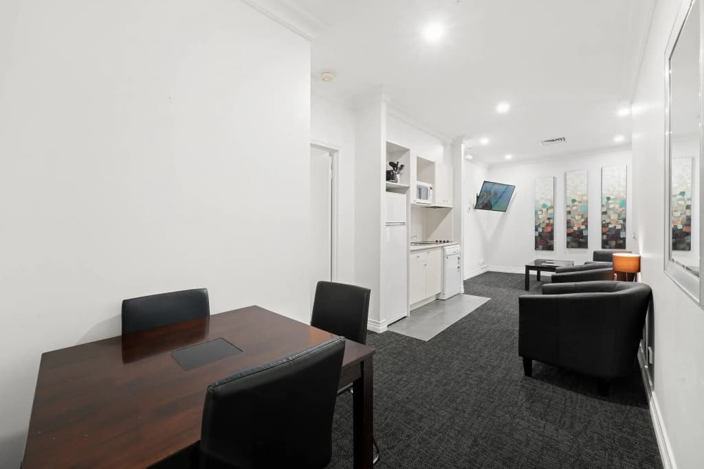 Comfort Apartments Melbourne Central - photo 15