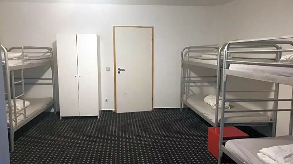 Isas Hostel - photo 5