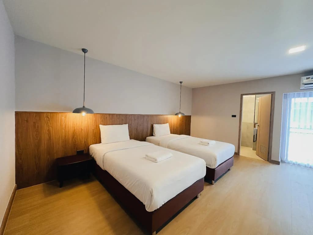 Common Living - photo 5
