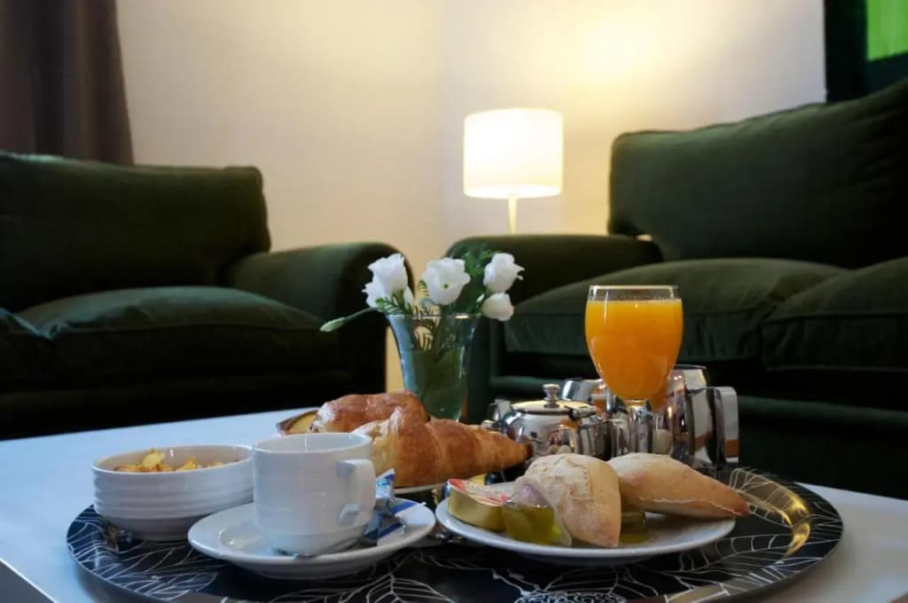 Suite Prado Hotel - photo 7