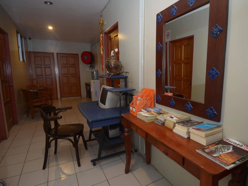 John's Place - photo 13